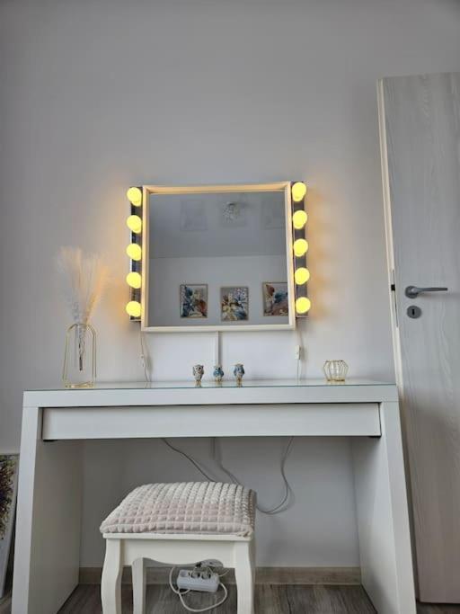 Cozy Sorada 1 Apartment Bragadiru Luaran gambar